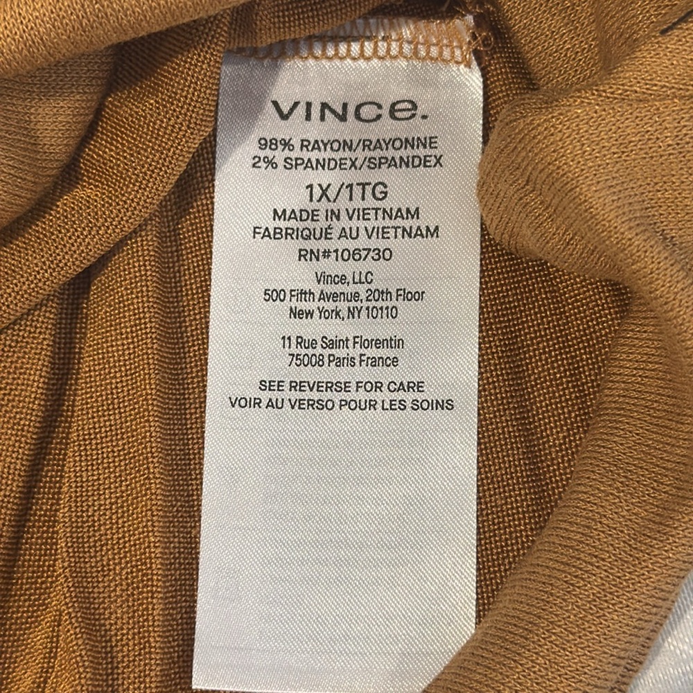 Vince, Drape Neck long Sleeve Top. Ladies 1X - Picture 12 of 15